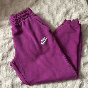 Nike Sportswear Club Kids Purple Hot Fuchsia/White Jogger Pants (10/12)